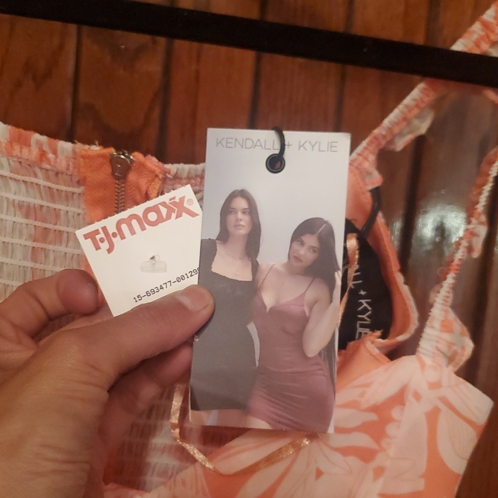 Kendall & Kylie Pink Crop Bustier Tank Top NWT - Picture 3 of 4